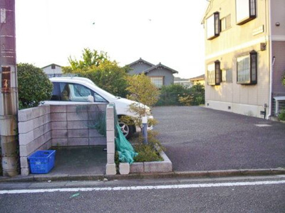 【その他共用部分】 | アクシス西菅 | 敷地内ごみ置き場でごみ出しもらくらく～♪忙しい社会人さんや主婦さんにもうってつけ！