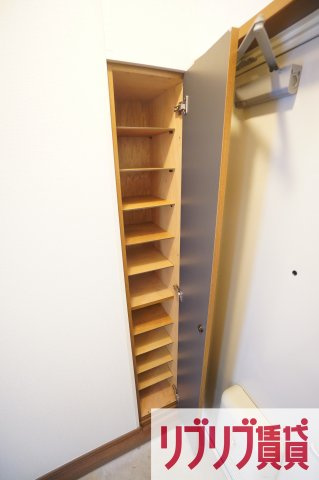 ハイムツインズＡの玄関