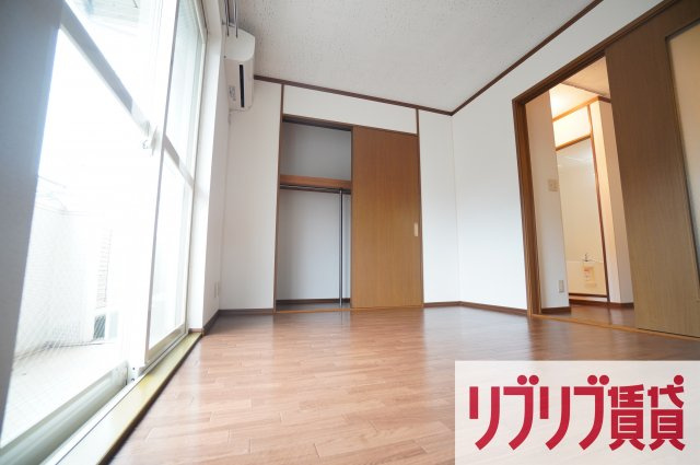 ハイムツインズＡの居間・リビング