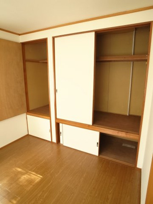 【子供部屋】 | リトルクローバーハイツ | 収納もたっぷりありますね☆