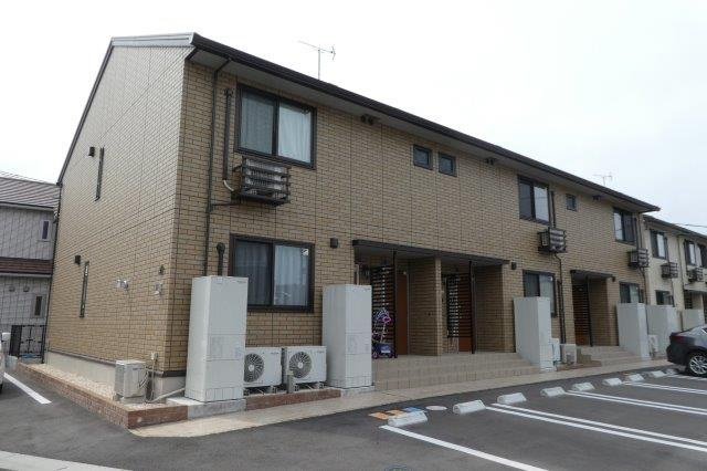 総社市井尻野のアパートの外観