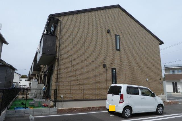 総社市井尻野のアパートの外観