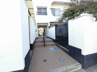 【エントランス】 | 東急大井町線「緑ヶ丘」駅徒歩8分、東急池上線「石川台」駅徒歩9分、東急目黒線「奥沢」駅徒歩11分！