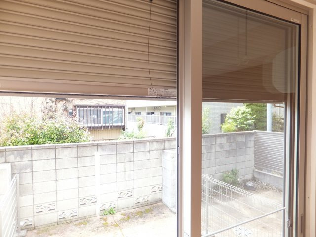 レセンテ・本八幡のセキュリティ|シャッター雨戸