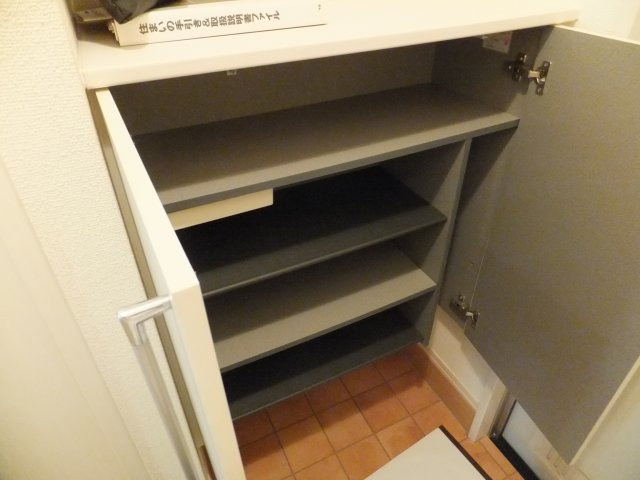 レセンテ・本八幡の収納|シューズボックス