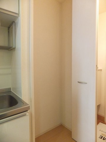 レセンテ・本八幡の収納