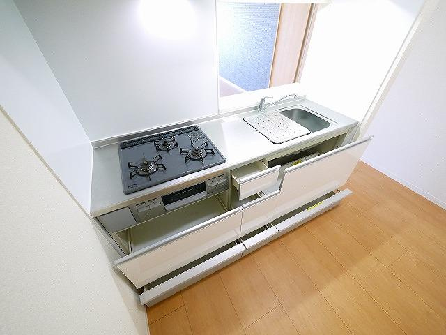 クオレールのキッチン|調味料などもたくさん収納できます