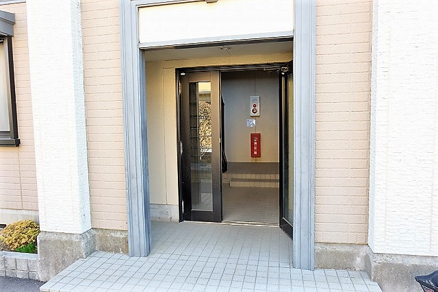 ジュネス宮沢Ｂのエントランス
