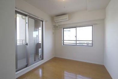 パークキューブ市ヶ谷の寝室|二面採光