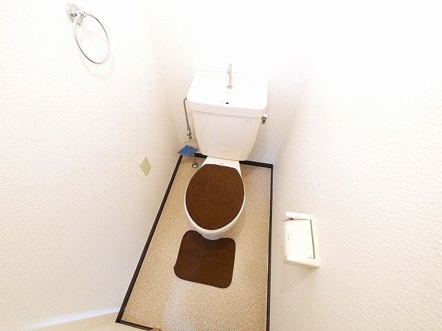 サンガーデン（田井庄町）のトイレ|落ち着いた色調のトイレです