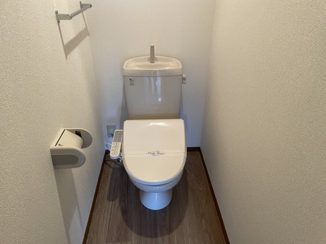 【トイレ】 | ウィルモア東洋台 | 別の部屋写真です