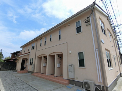 【外観】 | カトレア | 小田急線・南武線「登戸」駅より徒歩圏内の2階建てアパート！小学校や幼稚園が近くてお子様のいるファミリーさんには嬉しい立地です☆