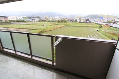 【バルコニー】 | エバーグレース当麻