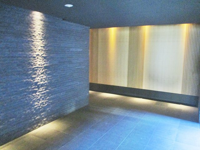 プラセシオン名古屋駅ファーストのエントランス