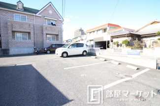 【駐車場】
