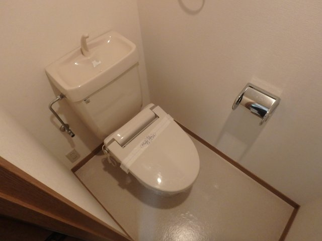 ロンモンターニュ小阪のトイレ