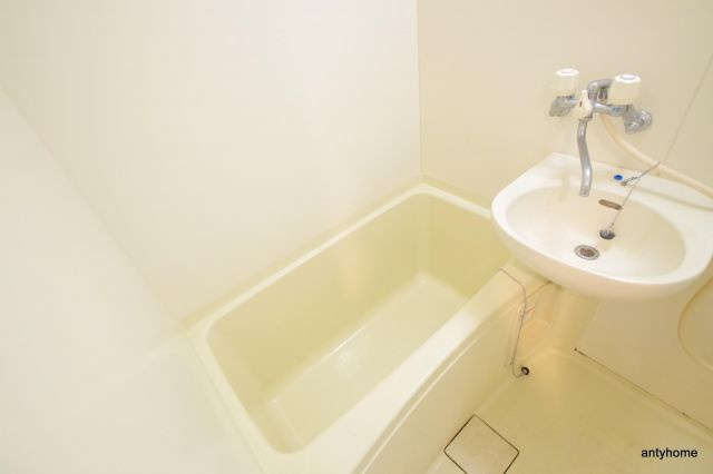 エステムコート梅田北　仲介手数料無料の浴室