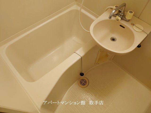 エビハラビルの浴室