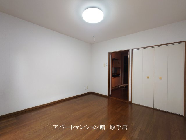 エビハラビルの居間・リビング
