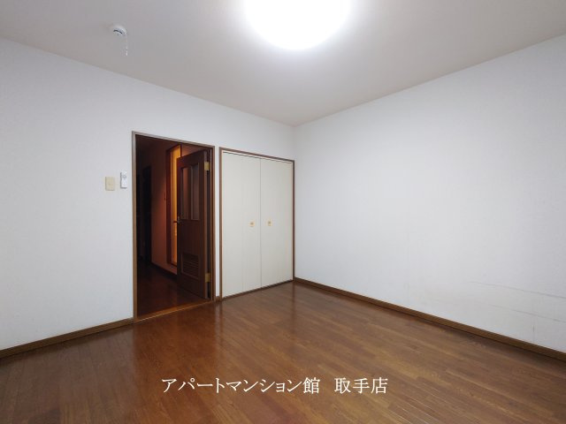 エビハラビルの居間・リビング