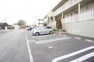 【駐車場】