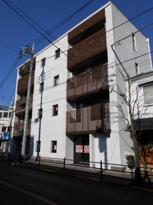 【外観】 | まるかビル | 交差点角地、露出大のバス通り