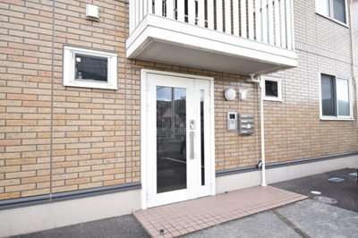 【エントランス】 | アスクール　B棟