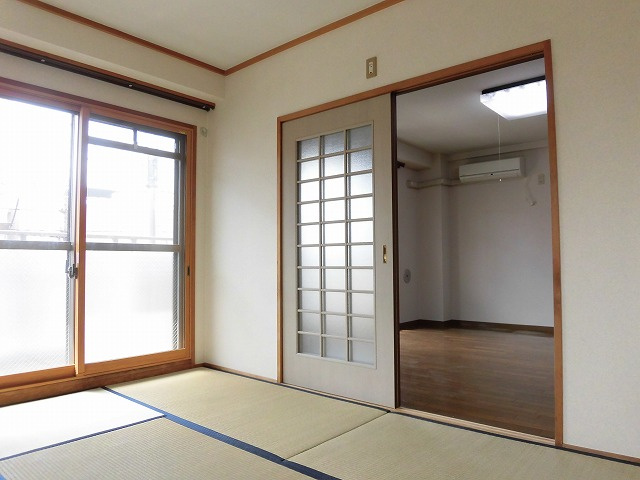 KKビルの寝室