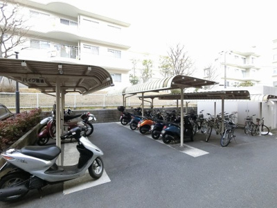 【その他共用部分】 | 磯子台パークハイツ8号棟 | バイク・自転車置き場