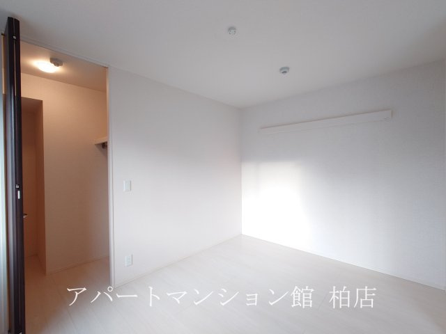 グラーティアの洋室|※別号室参考写真です ※現況優先