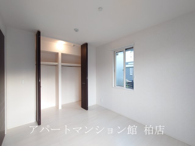 グラーティアの洋室|※別号室参考写真です ※現況優先