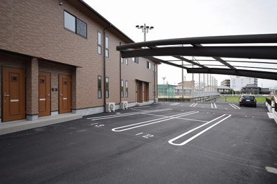 【駐車場】 | ピース リベルタ 川内北原