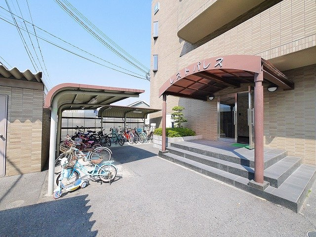 レストパレスのその他共用部分|自転車置き場です