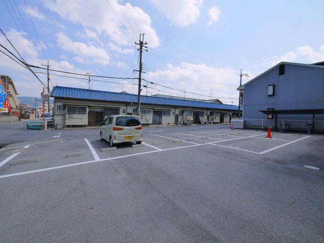 ロイヤルメモリーⅡの駐車場|駐車スペースもあります