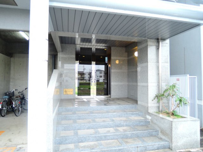 【エントランス】 | レジデンス中島