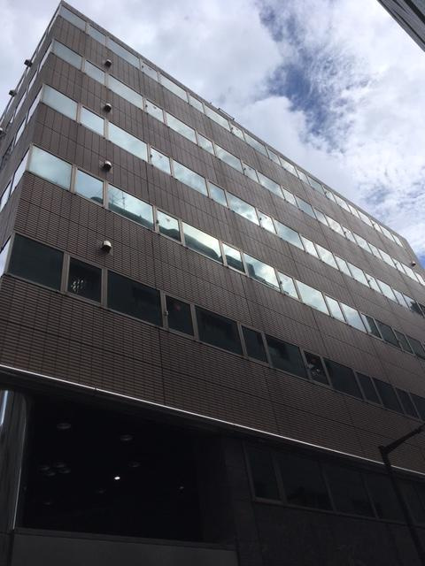 全国燃料会館の外観