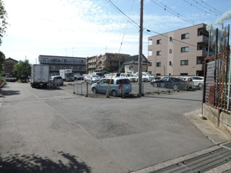 【駐車場】