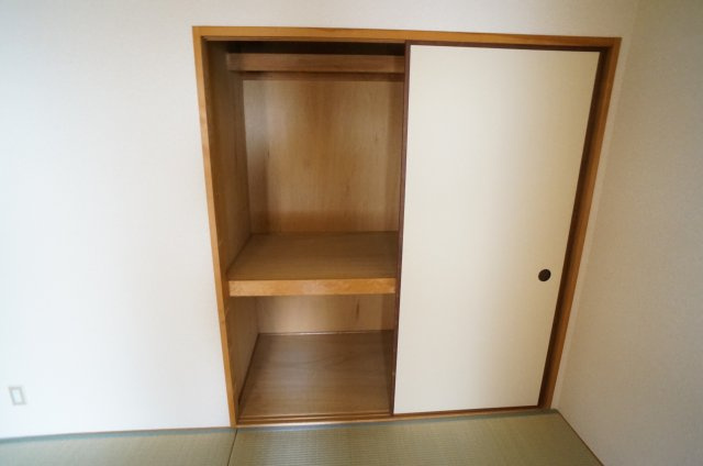 甚樹園マンション弐番館の収納