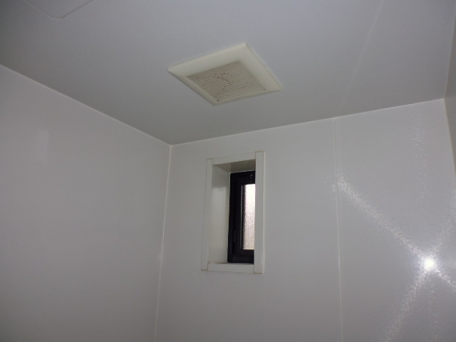 セトル竜の口Ａの浴室|風呂窓