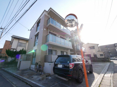 【外観】 | ロータスコート | 外観は落ち着いています