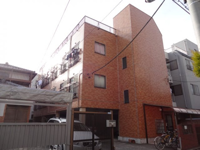 【外観】 | 石井ハイツ | 石井ハイツ　三河島駅から徒歩５分・日暮里駅から徒歩９分の好立地！尾久橋通りから１本中に入った場所にあり、静かな環境！鉄骨造、３階建ての外観タイル張りマンション！南向きで日当たり良好！