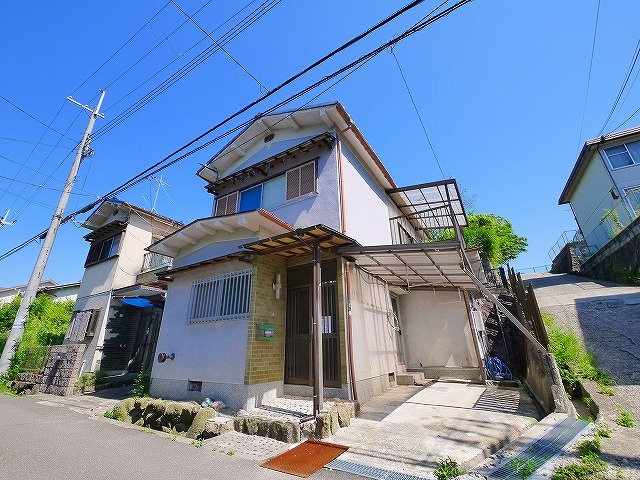 生駒辻町戸建の外観|外観もきれいです