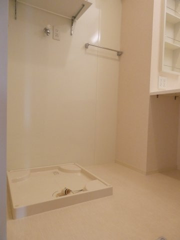 サニーソフィア　A棟の洗面所|室内洗濯機置場