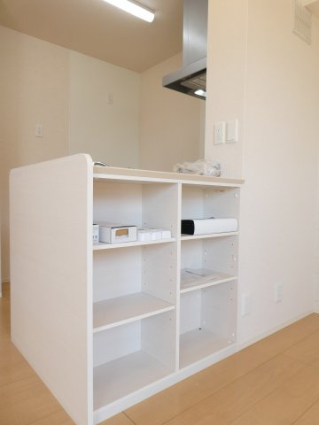 サニーソフィア　A棟の収納|キッチン裏収納