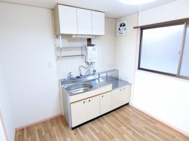神愛ハイツのキッチン|同物件別部屋写真