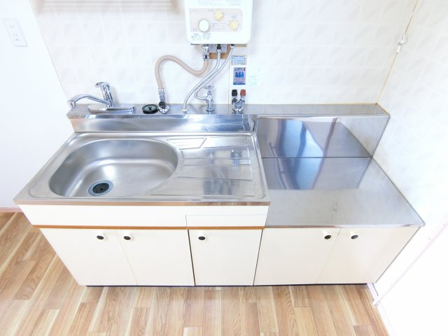 神愛ハイツのキッチン|同物件別部屋写真
