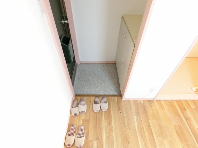 神愛ハイツの玄関|同物件別部屋写真