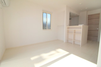 【居間・リビング】 | スカイヴィラ豊中 | 別室の写真使用