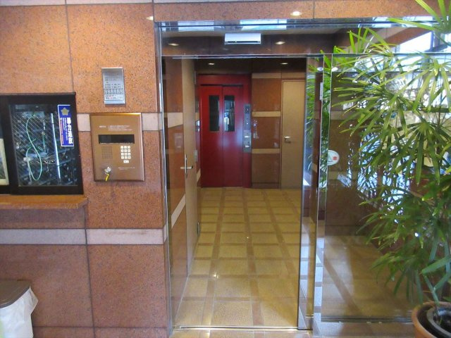 アメニティ泉のエントランス|アメニティ泉