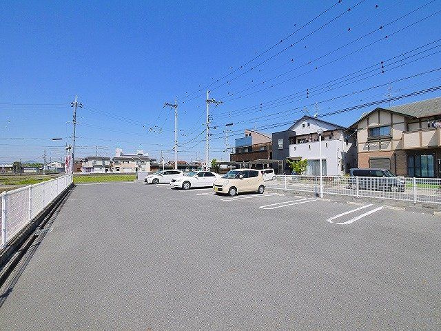 エム・フィオーレの駐車場|駐車場完備です